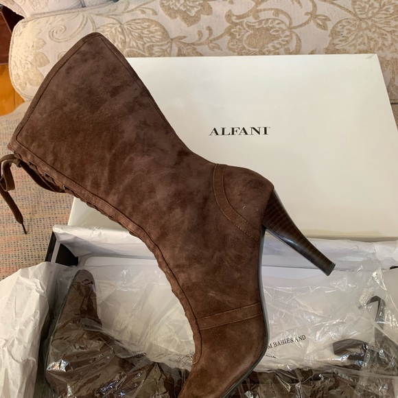 Alfani boots new brown suede style VIVABRNS - Picture 2 of 3